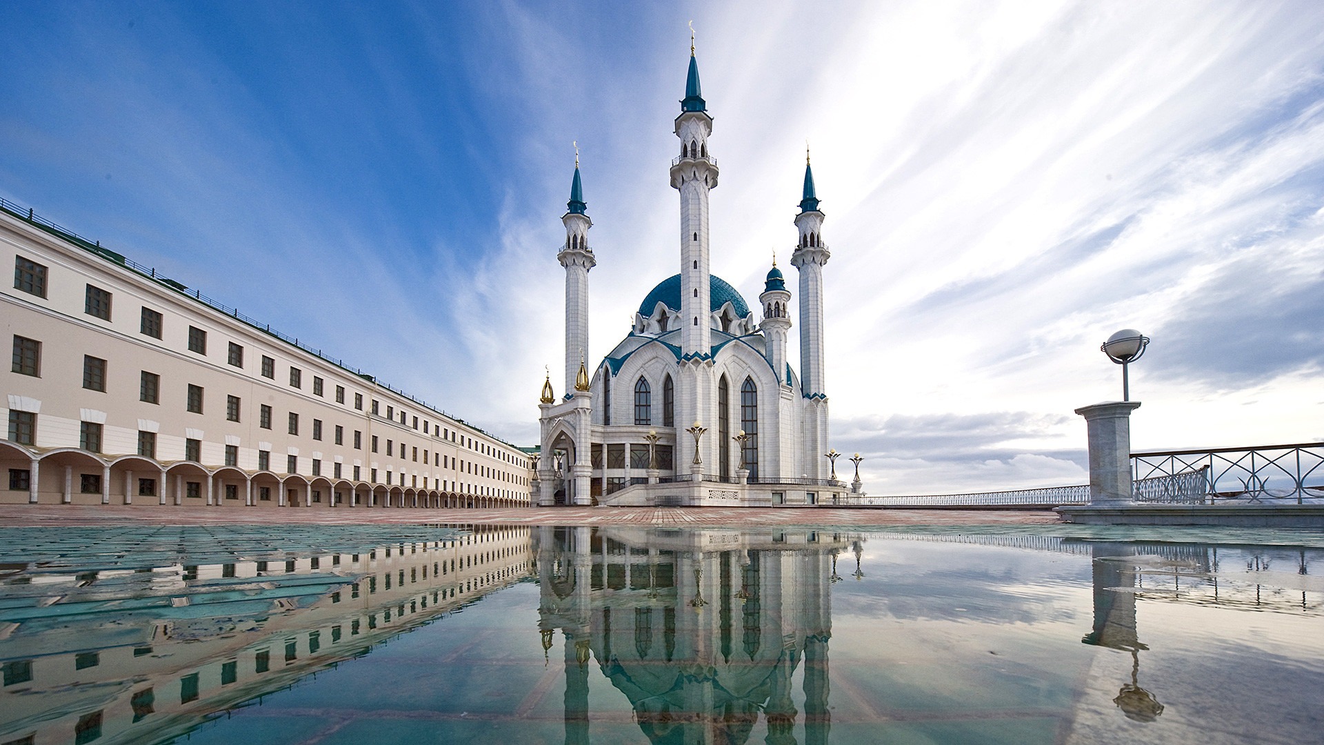 The stunning Kul Sharif Mosque in Kazan’s Kremlin complex 